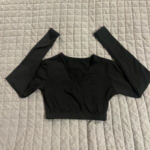 Varsity Black V-Neck Long Sleeve Crop Top NWOT Sz xs